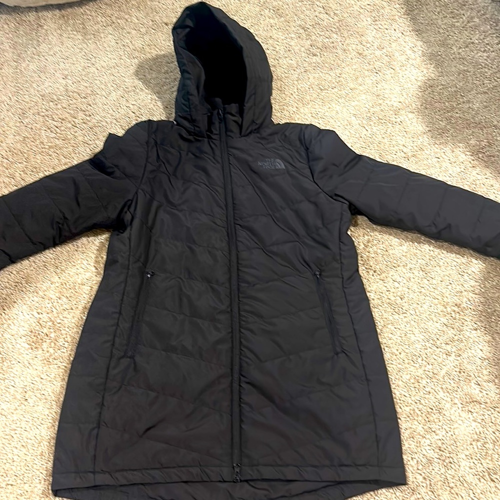 COPY - The North Face large women’s long light puffer jacket. Black